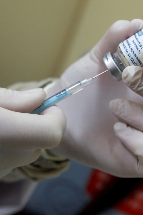 Vaccin AstraZeneca: 7 décès à la suite de caillots sanguins au Royaume-Uni