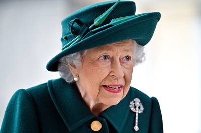 Koningin Elizabeth opent Schots parlement voor het eerst zonder Philip