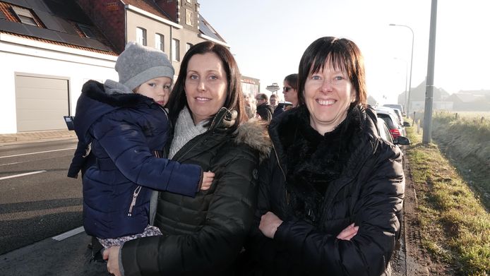 “Ze keken er echt wel naar uit om te verhuizen”, zeggen Els Vandeghinste en Eline Calewaert uit Deerlijk, wiens mannen respectievelijk 30 en 6 jaar bij de brandweer van Deerlijk zitten.