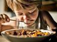 L’erreur à ne plus commettre avec le petit déjeuner des enfants pour préserver leur santé
