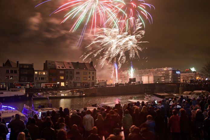 Vuurwerk over Portus Ganda