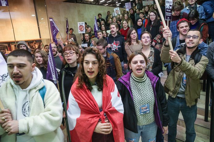 Studenten voeren actie aan de Unief van Gent tegen seksisme, de rector ontvangt hun eisen. (archiefbeeld uit 2019)