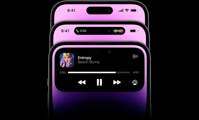 Rond het 'Dynamic Island' kunnen apps informatie tonen op de iPhone 14 Pro en 14 Pro Max.