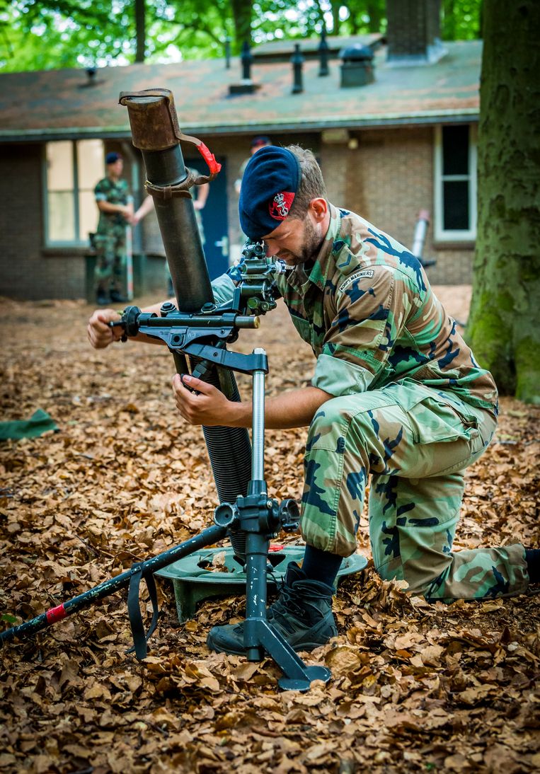 Mariniers tijdens wapenlessen op de kazerne in Doorn (2018). Beeld ANP XTRA