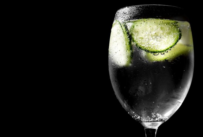 De gin-tonic-hype is voorbij, volgens Tess Posthumus, een van 's werelds beste bartenders. De Hollandse jenever kroont ze tot de nieuwe gin.