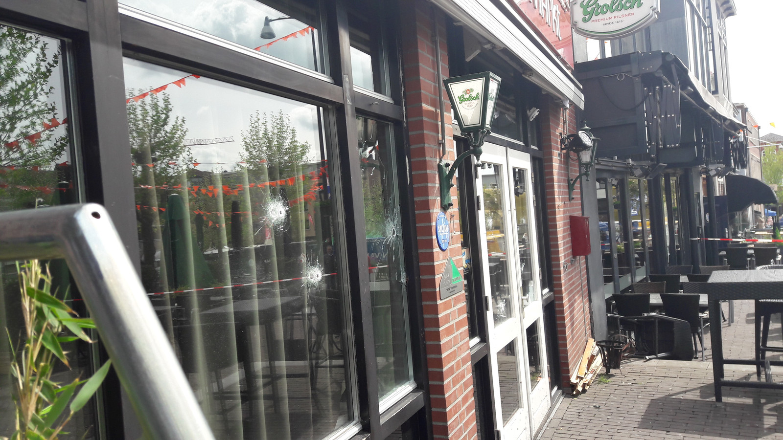 Café in Veenendaal beschoten.