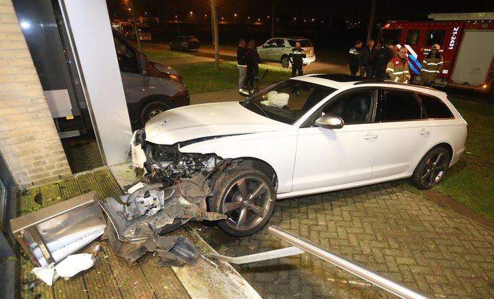 De auto raakte van de weg.