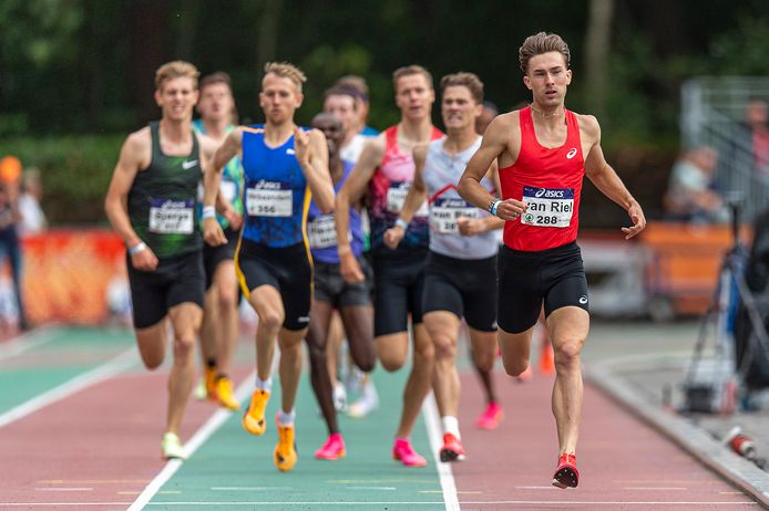 Robin van Riel verbreekt na 20 jaar Nederlands record op 1500 meter ...