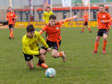 Effectief Leones geeft Bemmel een koekje van eigen deeg; Groesbeekse Boys sprokkelt weer punt; Matchwinner Kilkens bezorgt Rood Wit volle buit