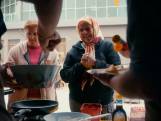 André uit Deventer bakt pannenkoeken in Turkije