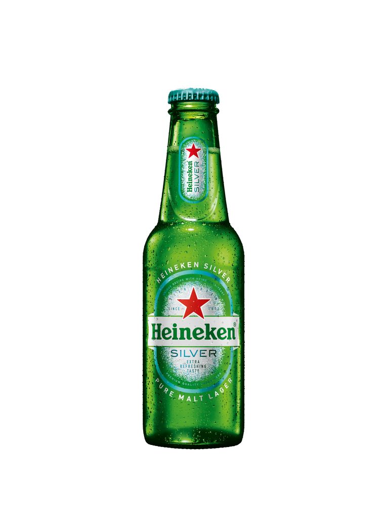 Het gaat om de kleine fles zonder statiegeld van Heineken Original, Heineken 0.0 en Heineken Silver. Beeld Heineken