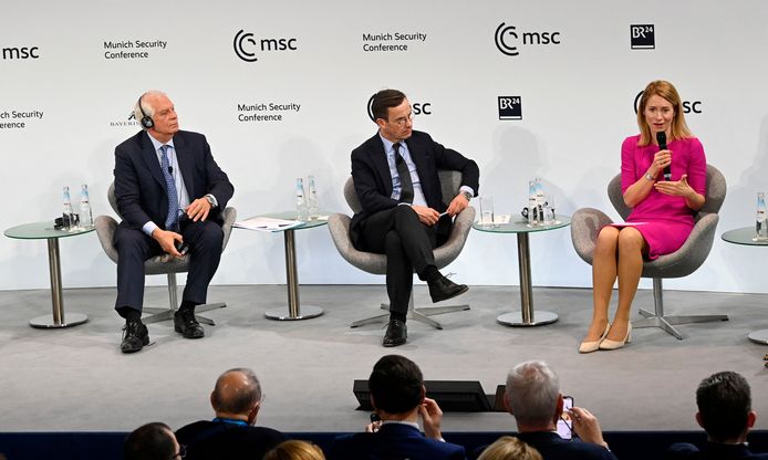 De Hoge Vertegenwoordiger van de Europese Unie voor Buitenlandse Zaken en Veiligheidsbeleid Josep Borrell (links) en de  Estse premier Kaja Kallas (rechts).