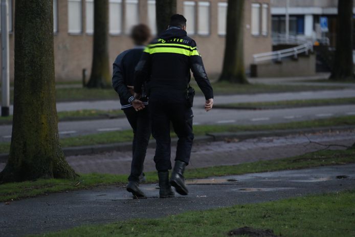 De politie heeft maandagochtend een verdachte aangehouden.