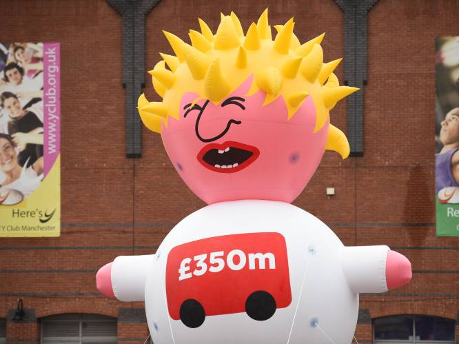 Boris Johnson-ballon steelt de show bij protest in Manchester