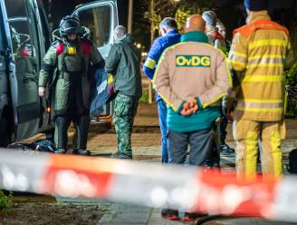 Explosieven Opruimingsdienst doet onderzoek bij portiek in Kanaleneiland 
