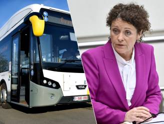 Minister Peeters (Open Vld): “De Lijn bestelt nog voor de zomer nieuwe elektrische bussen”