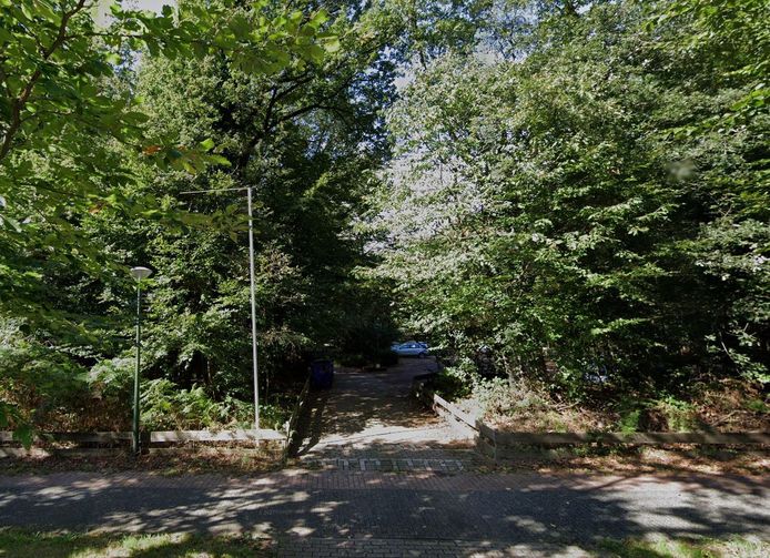 De entree van de voormalige Stayokay in Doorwerth, aan de Kerklaan. De jeugdherberg is in juli 2015 gesloten.