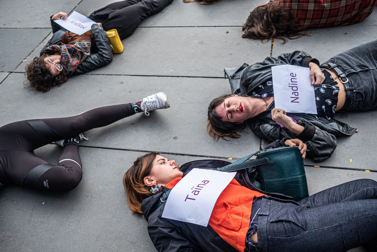 Protestmars tegen geweld en moorden op vrouwen ‘Dit is niet alleen een