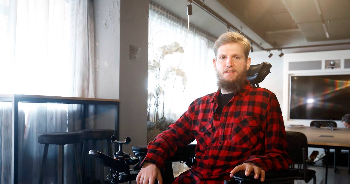 Mihai Nesu mist duel FC Utrecht waar shirts worden geveild voor zijn stichting: ‘Waardeer jullie steun’