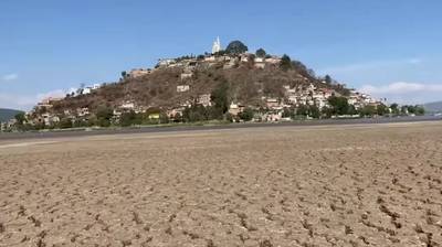 KIJK. Toeristisch meer in Mexico verandert door droogte in 'woestijn’