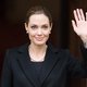 Angelina Jolie laat borsten preventief verwijderen