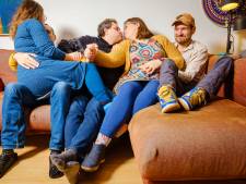 Kirsten (34), Peter (53) en Karin (43) zijn polyamoreus: ‘Ik heb drie liefdespartners, dus ik heb met alle drie seks’
