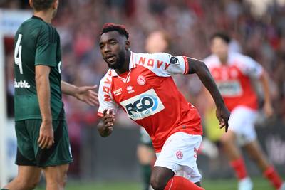 À dix contre onze, le Standard craque à Courtrai et concède sa première défaite de la saison