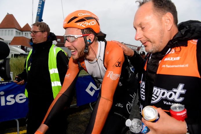 Van Schip Slaagt In Fantastisch Nummer Nederlander Houdt Peloton Af In Baloise Belgium Tour Wielrennen Hln Be