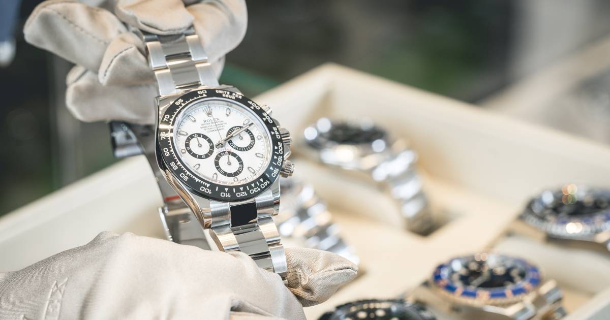 leeftijd Kom langs om het te weten Onvoorziene omstandigheden Horloges van duizenden euro's: 'Laat je horloge niet repareren als het niet  echt nodig is' | Geld | AD.nl