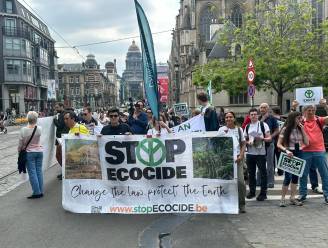 Eerste mars voor de biodiversiteit trekt door Brusselse straten