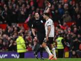 Bizar: Fulham pakt drie rode kaarten in één minuut tegen Manchester United