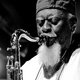 Jazzmuzikant Pharoah Sanders (1940-2022) liet zijn sax brommen, pruttelen, grommen en gillen