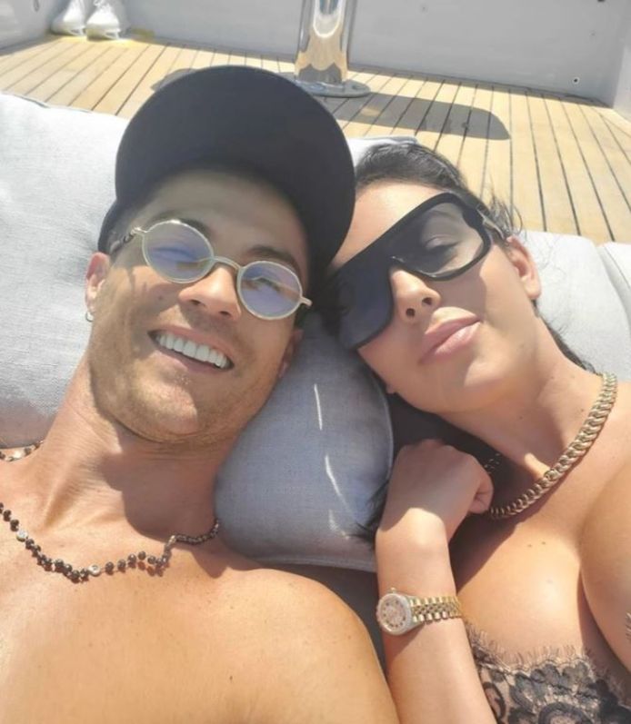 Cristiano Ronaldo enjoys holiday on his 6 million euro luxury yacht