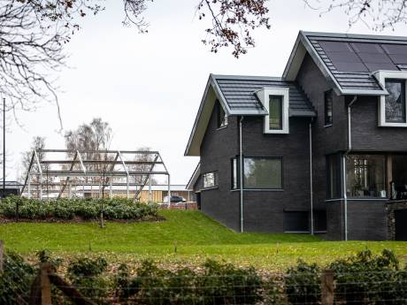 Illegale aanbouw bij nieuwe woning verdwijnt als dat moet: ‘Gaan niet trekken aan een dood paard’