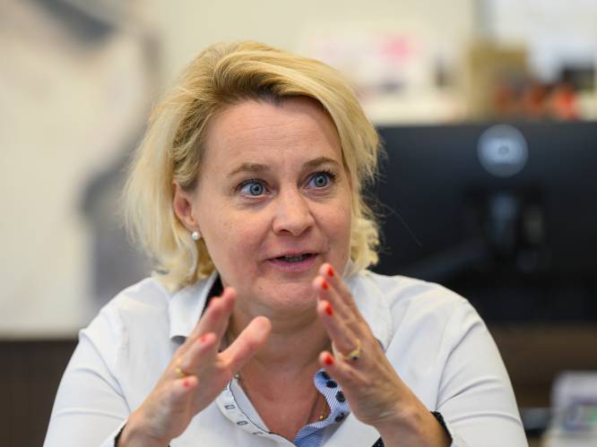 Nieuwe politieke partij in Antwerpen: Erica Caluwaerts komt met langverwachte “ethisch liberale beweging”