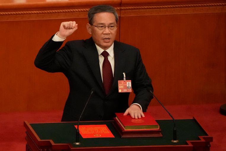 Li Qiang wordt ingezworen als de nieuwe Chinese premier.  Beeld AP