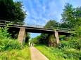 Het spoorbruggetje in het Groesbeeks bos wordt opgeknapt