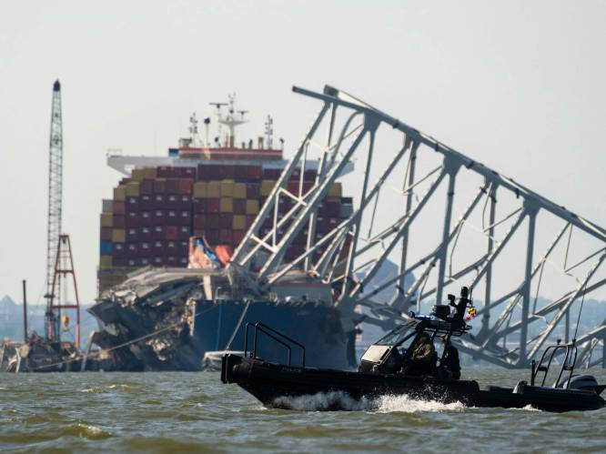 Containerschip dat brug in Baltimore in maart deed instorten, is weggesleept