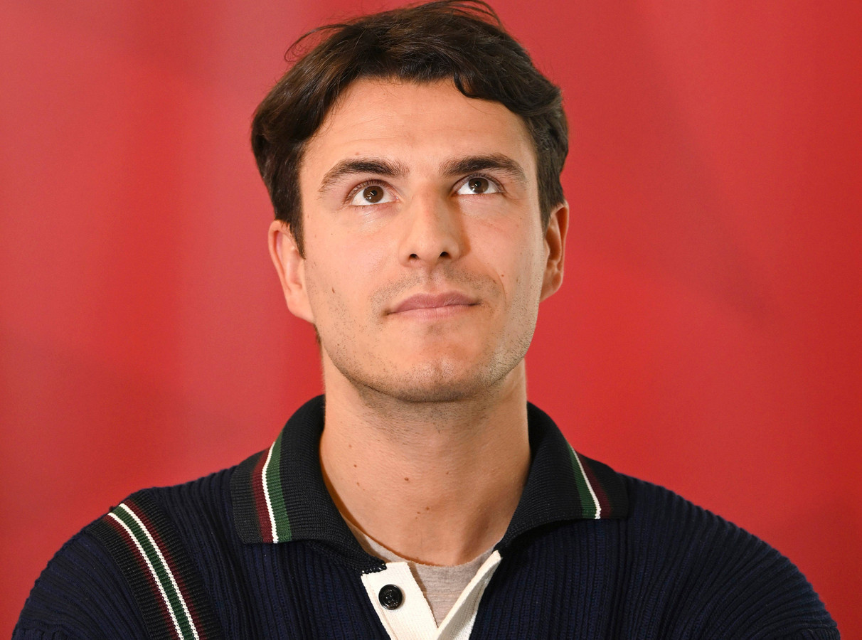 Net na herverkiezing neemt Vooruitvoorzitter Conner Rousseau pauze