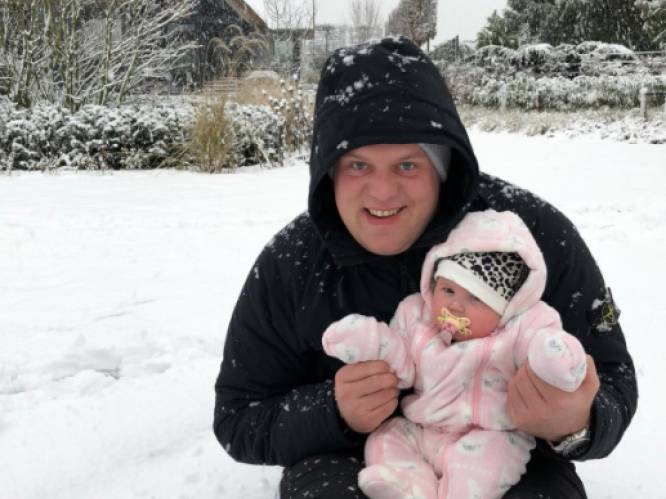 MvG vermaakt zich vlak voor WK in sneeuw met vrouw en dochtertje