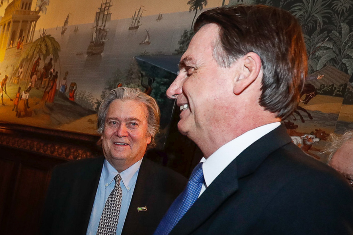 Bannon (l) en Bolsonaro Beeld AFP
