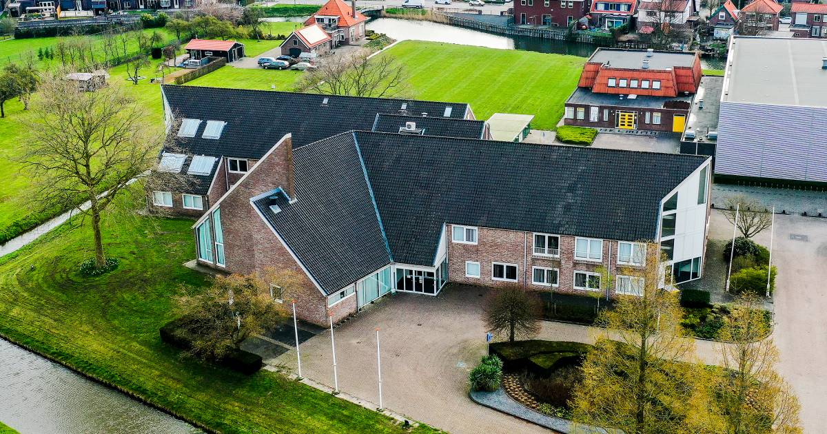 Transformatie oude gemeentehuis Numansdorp moet overlast in wijk verminderen ‘Meer sociale
