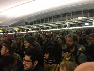 Belgisch gezin al vier dagen vast op luchthaven New York: "We zitten er helemaal doorheen"