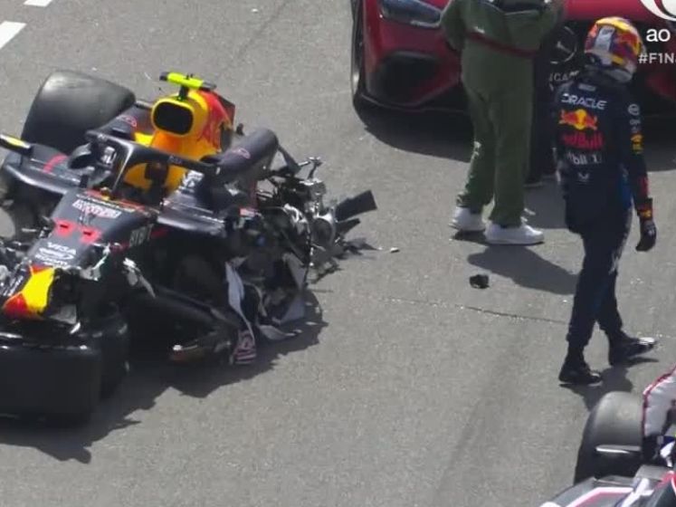 Sergio Perez hard de muur in tijdens openingsronde GP Monaco