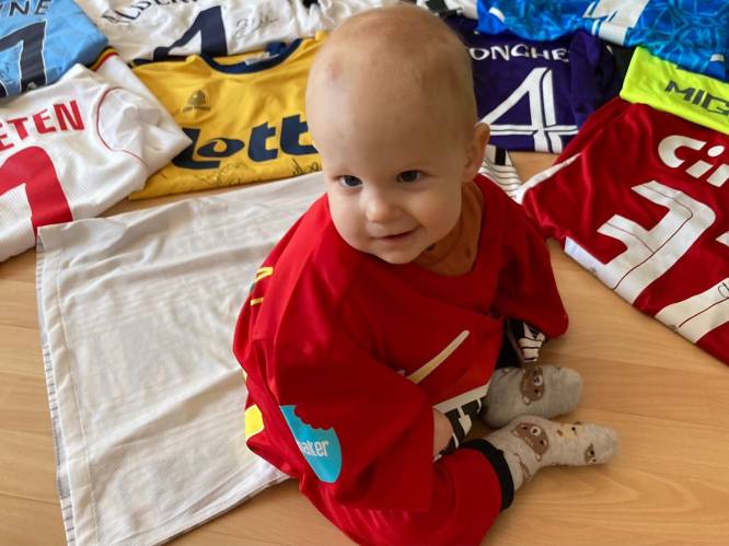 Benefiet voor kleine Liam (1) met hersenstamkanker: “We veilen gesigneerde voetbaltruitjes om dure chemobehandeling te betalen”