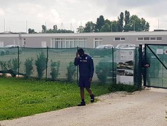 “Zeg nu nog eens dat ik niet wil trainen”: verguisde Balotelli daagt dan toch op, maar mag trainingscentrum Brescia niet binnen