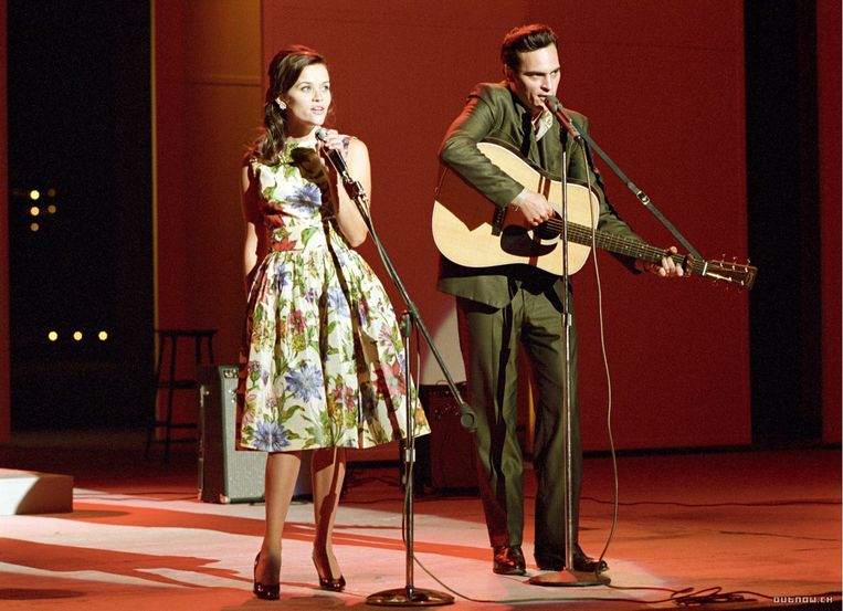 'Walk the line' Beeld RV