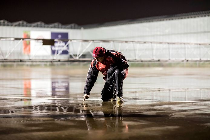 Vanavond wordt er opnieuw geprobeerd een mooie ijslaag te creëren.
