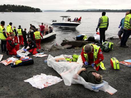 Schutter doodt 85 mensen bij bloedbad op Noors eiland
