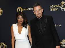 Vliegtuigjes roepen op Shima Kaes te steunen in strijd tegen ex Johnny de Mol